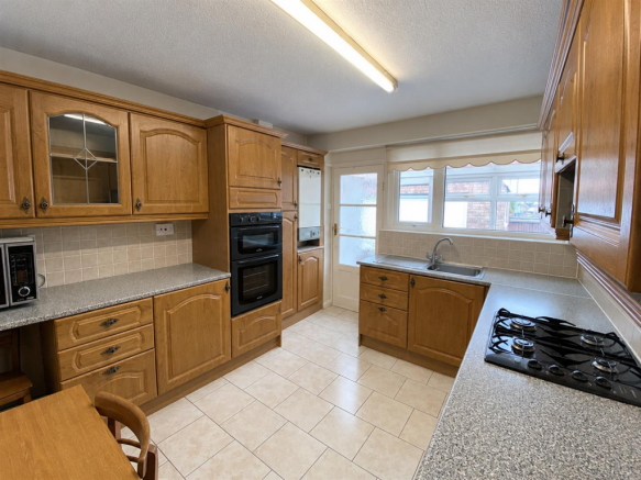 KITCHEN.png