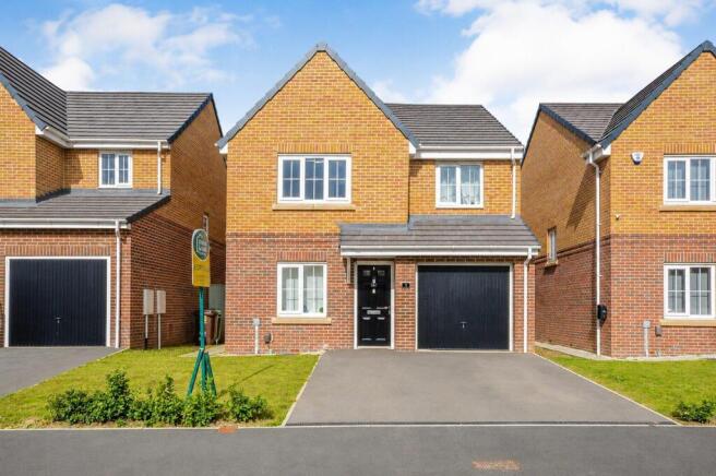 4 bed House for sale in wakefield
