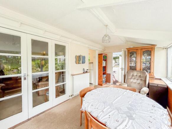 Conservatory/Breakfast Room