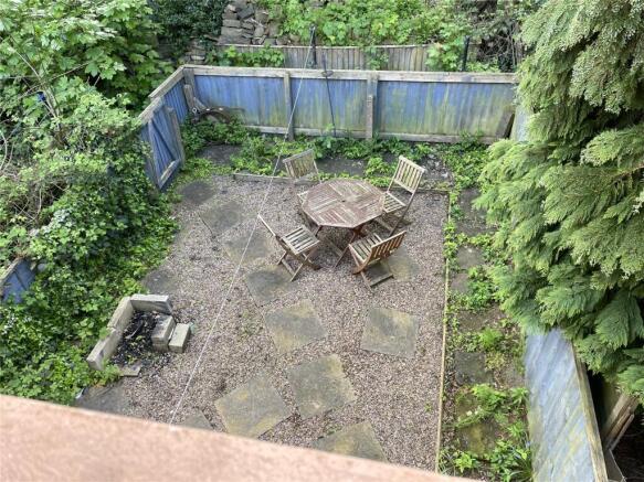 1 bed Terraced to rent Image 12
