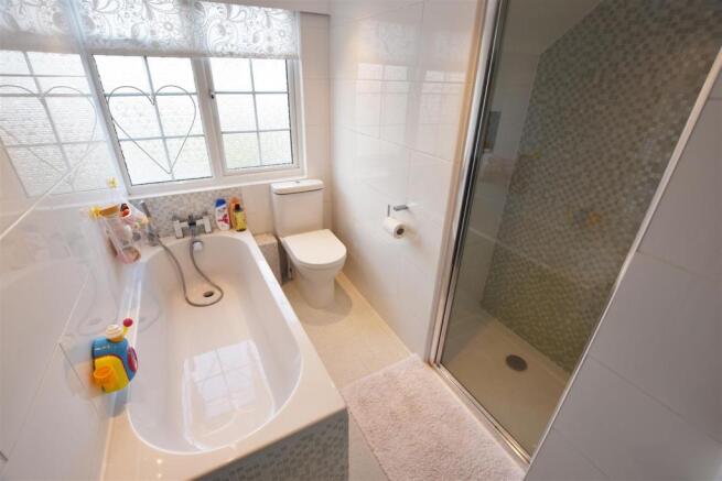 Bathroom.JPG