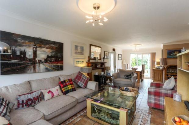 Lounge/Dining Room