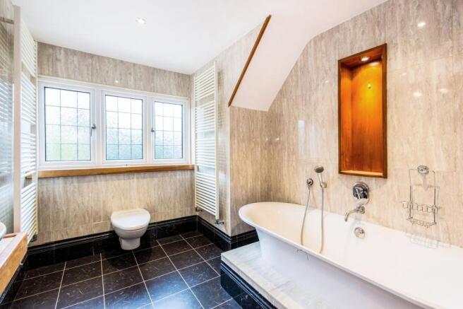 En Suite Bathroom