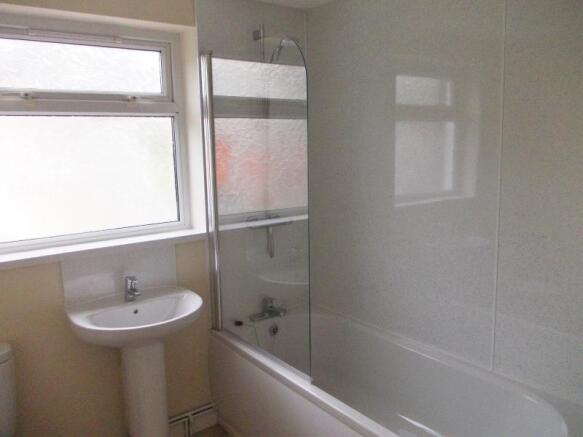 1st Floor Bathroom