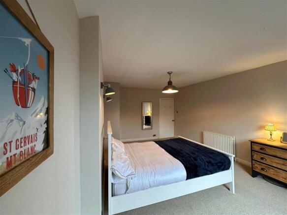 2 bed Apartment for sale Image 7