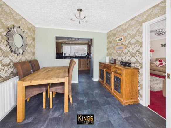 3 bed Semi-Detached for sale Image 8