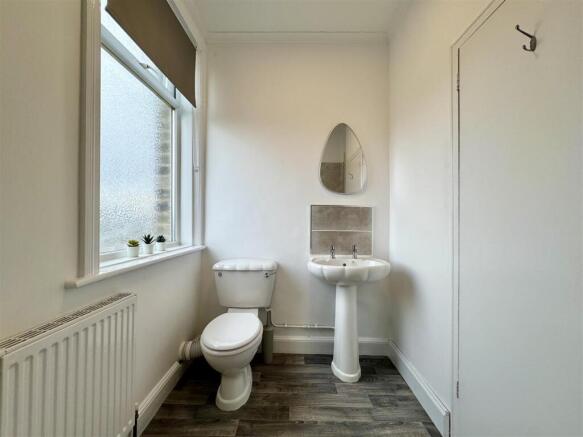 2 bed Terraced for sale Image 8