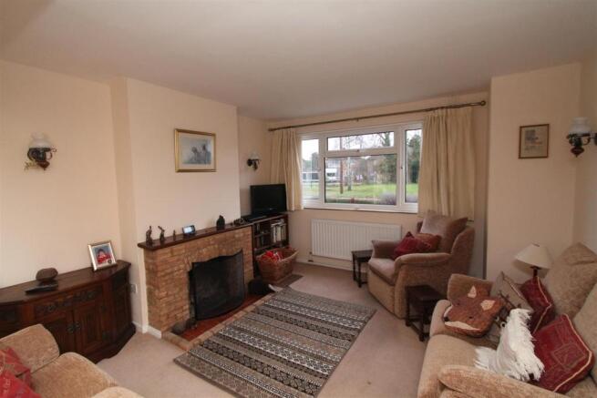 Living Room.JPG