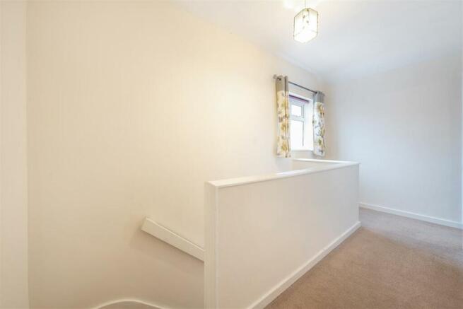 10 Hortonsfield Road, Yardley Gobion, NN12 (21).JP