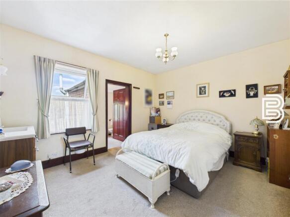 Bedroom 1.jpg