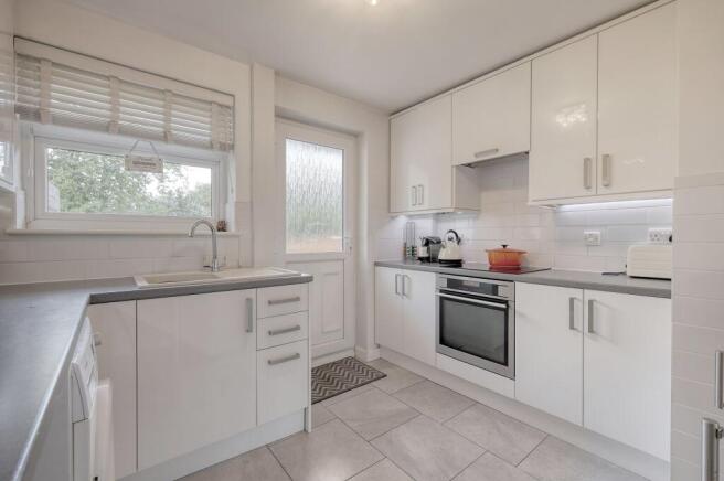 Hawthorn Avenue, Brentwood, CM13 photo 4
