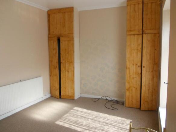 Bedroom 1 (FRONT)