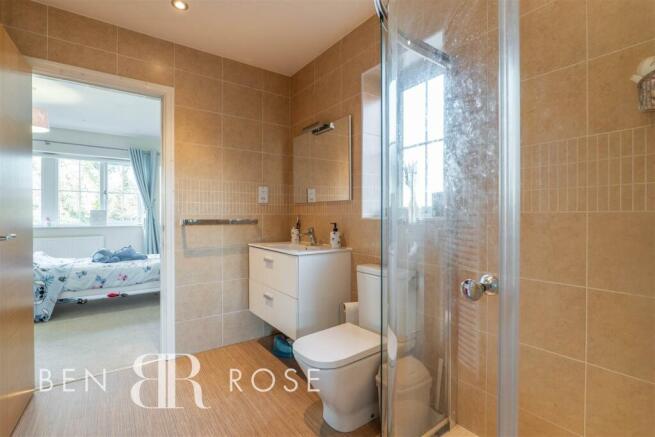 Jack & Jill Ensuite