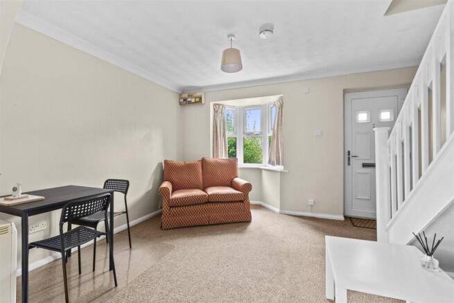17 Lawsone Rise, HP13 5NS-5.jpg