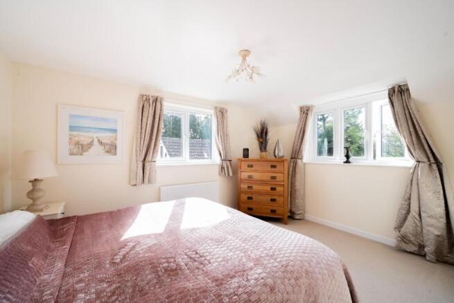 9 BEDROOM 4 2.jpg