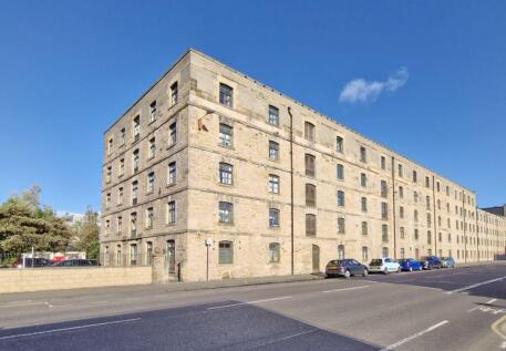 102/87 Commercial Street, The Shore, Edinburgh, EH6 6LT