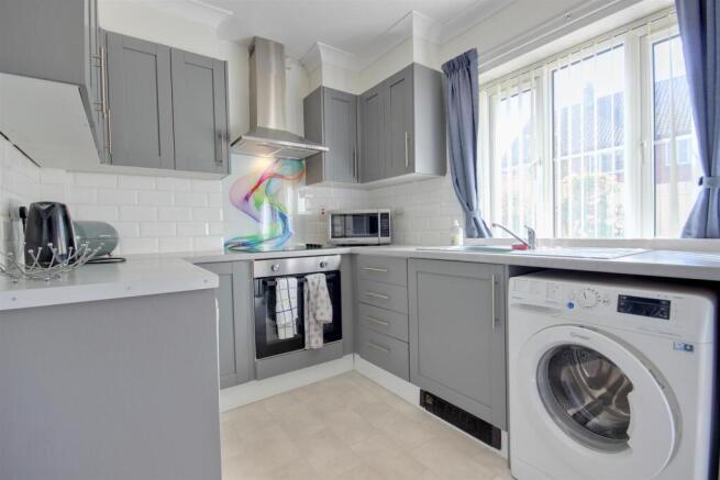 2 bed Terraced for sale Image 4