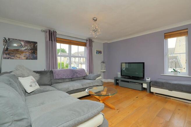 Winscar Avenue, Clayton Heights, Bradford, BD6 photo 4