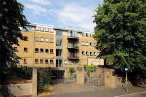 Flat 7, 9 Lanherne House, The Downs, London SW20 8JG