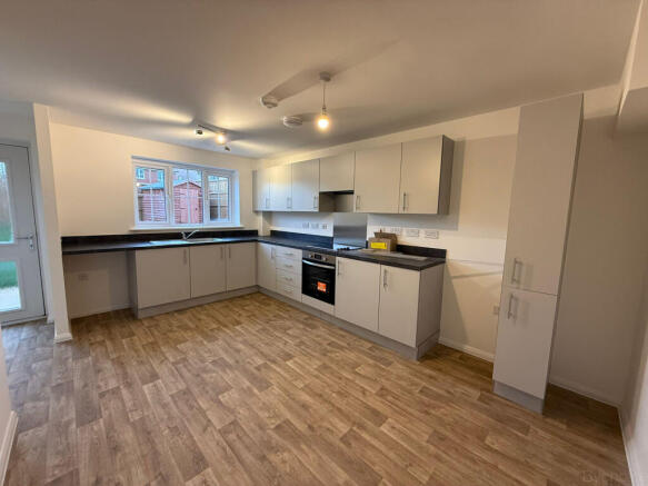 WhatsApp Image 2025-12-08 at 16.13.29.jpeg