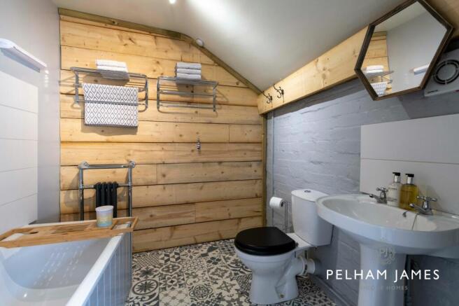 Bedroom 6 En Suite, Nettleham House, Tugby