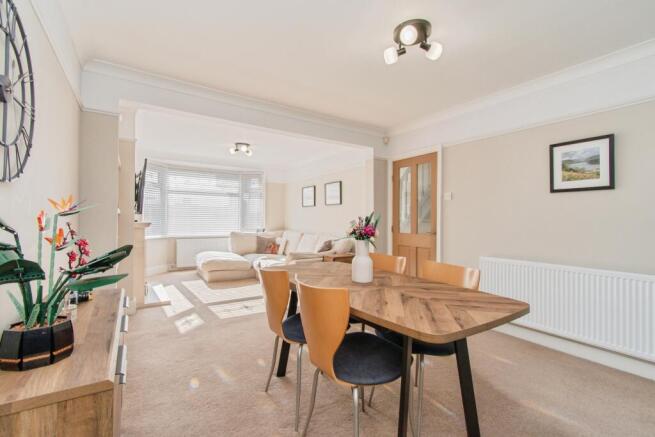 3 bed Semi-Detached for sale Image 4