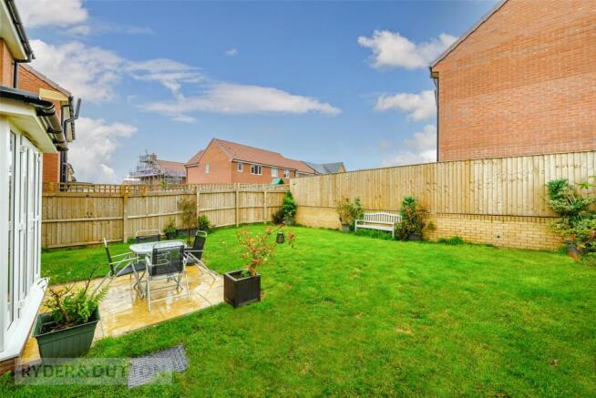4 bed Detached for sale Image 3