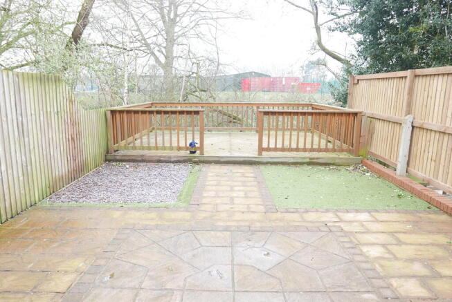 2 bed End of Terrace to rent Image 7