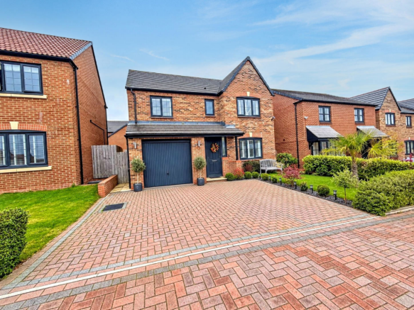 4-bed detached on Fairhaven Way, The Fairways, Cramlington, Northumberland, NE23 8BS, £389,950