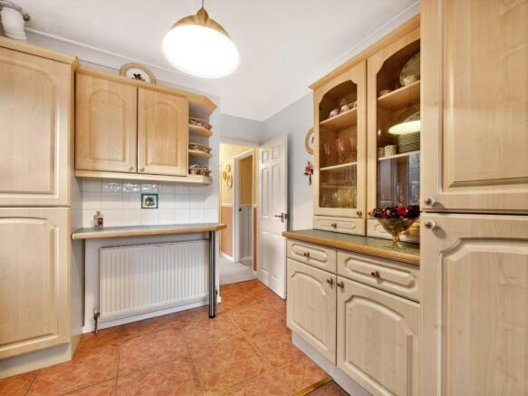 2 bed Semi-Detached Bungalow for sale Image 10