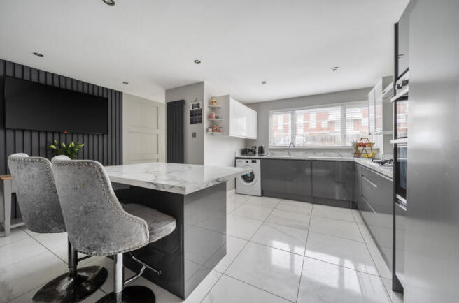 1401260-4-696e261...