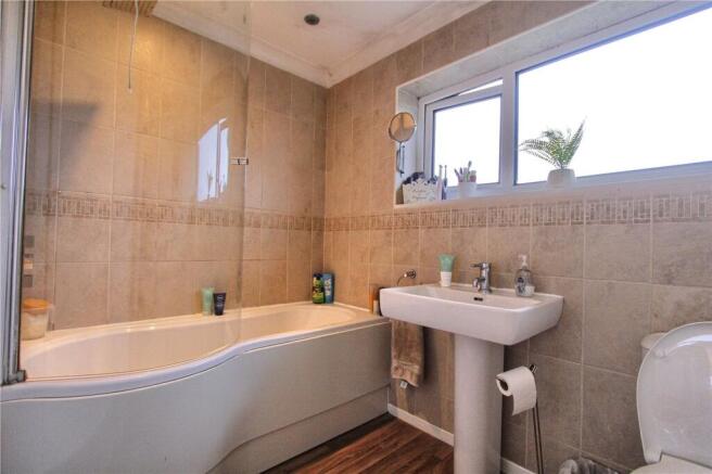 3 bed Detached to rent Image 6