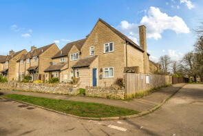 2, Bearsfield, Stroud GL6 7DB