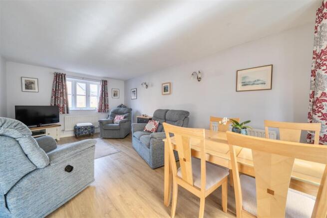 Sitting/Dining Room