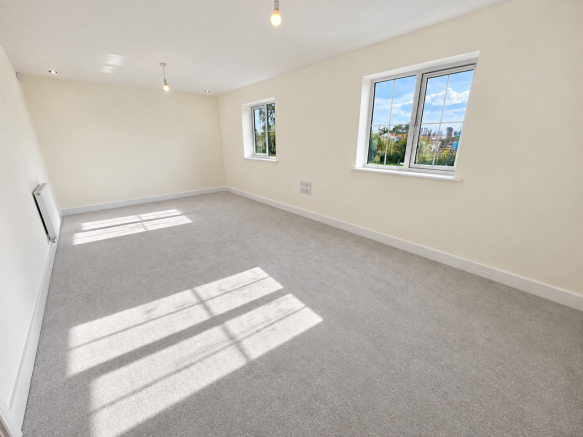 Grange Croft, Westhoughton, BL5 3GA photo 4
