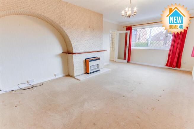 LIVING ROOM: