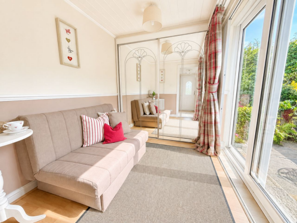 2 bed Bungalow for sale Image 6