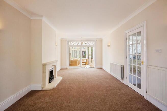 3 bed Semi-Detached for sale Image 8