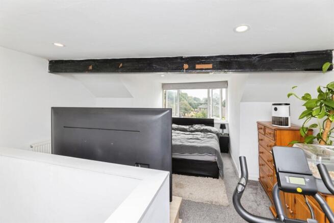 3 bed Terraced for sale Image 12