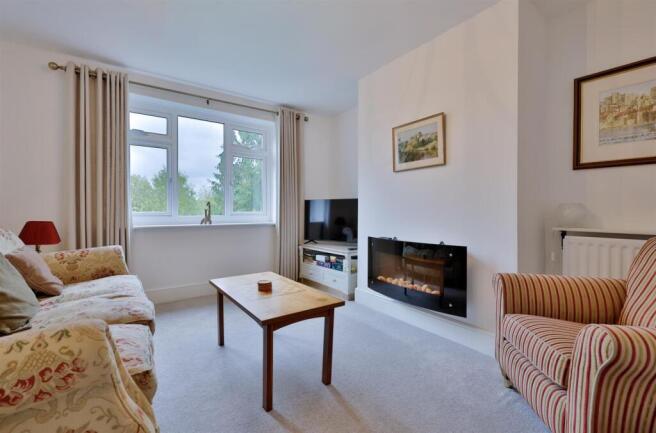 3 bed Semi-Detached for sale Image 6