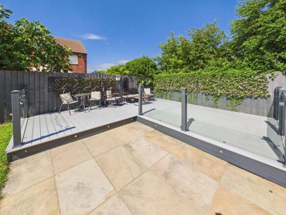 4 bed Semi-Detached for sale Image 11