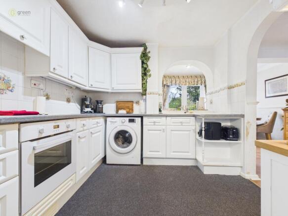 cam01332g0pr0672still009