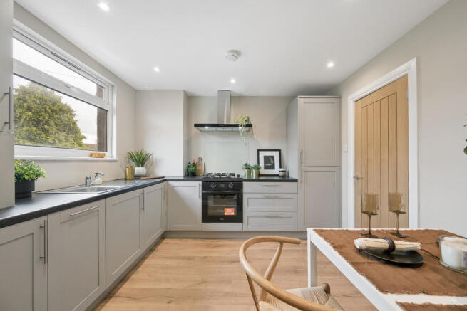 Kitchen/ Dining Room