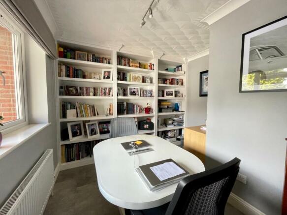 Photo 10