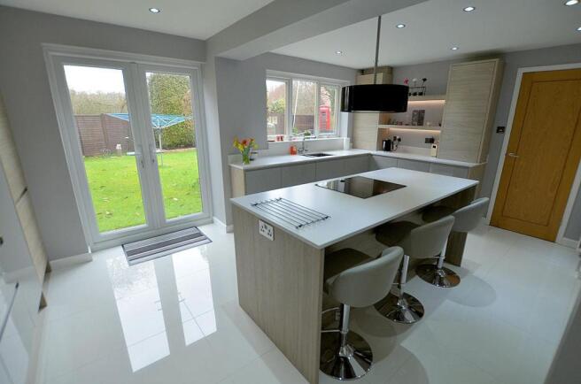 Kitchen 5.jpg