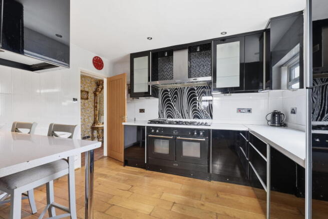 2 bed Bungalow for sale Image 5