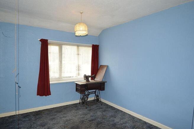 BEDROOM 2