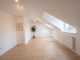 692, Holloway Road, London N19 3NL