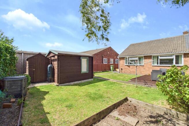 2 bed Semi-Detached Bungalow for sale Image 8