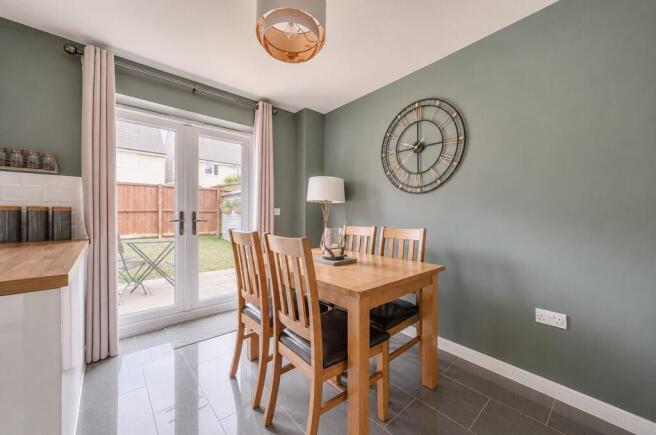 3 bed Semi-Detached for sale Image 6
